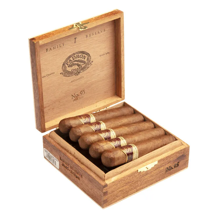 Tabachaze Padron Family Reserve No. 95 Cigar 4.75 x 60 1